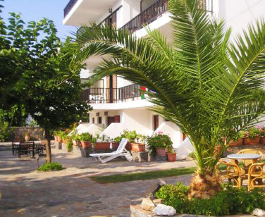 Elounda Apartments & Studios - Corali Studios & Portobello Apartments - Outdoors Sitting Area 4